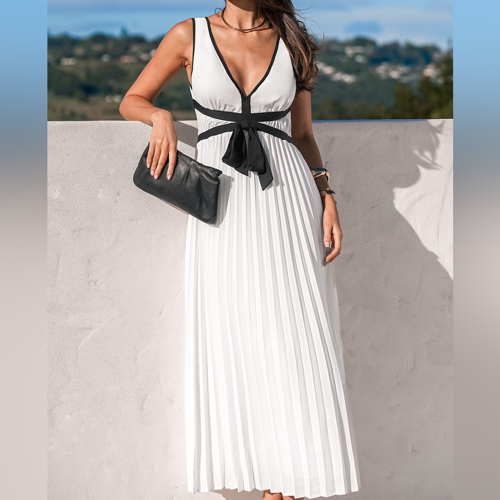 Cupshe x Kelsey Anderson White and Black Women's Dress